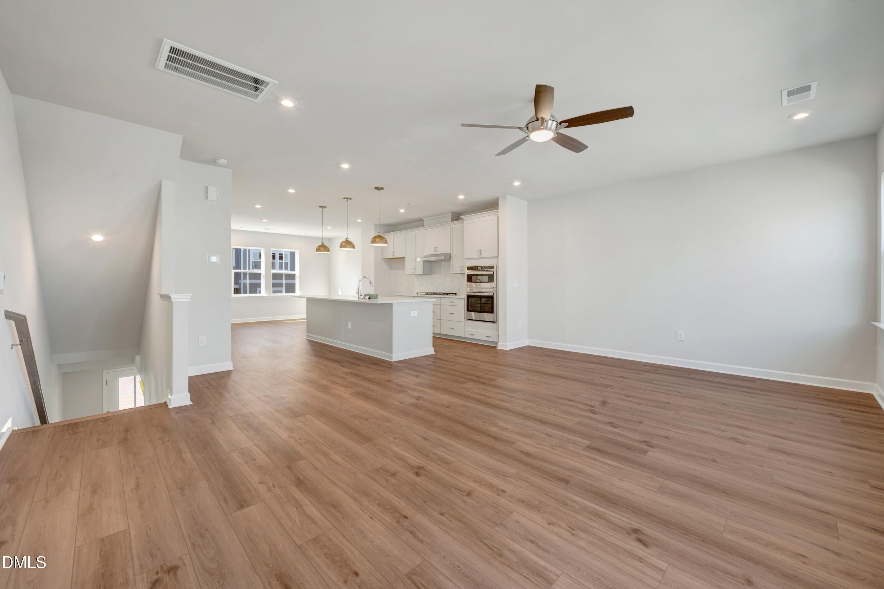 708 Hyperion Alley