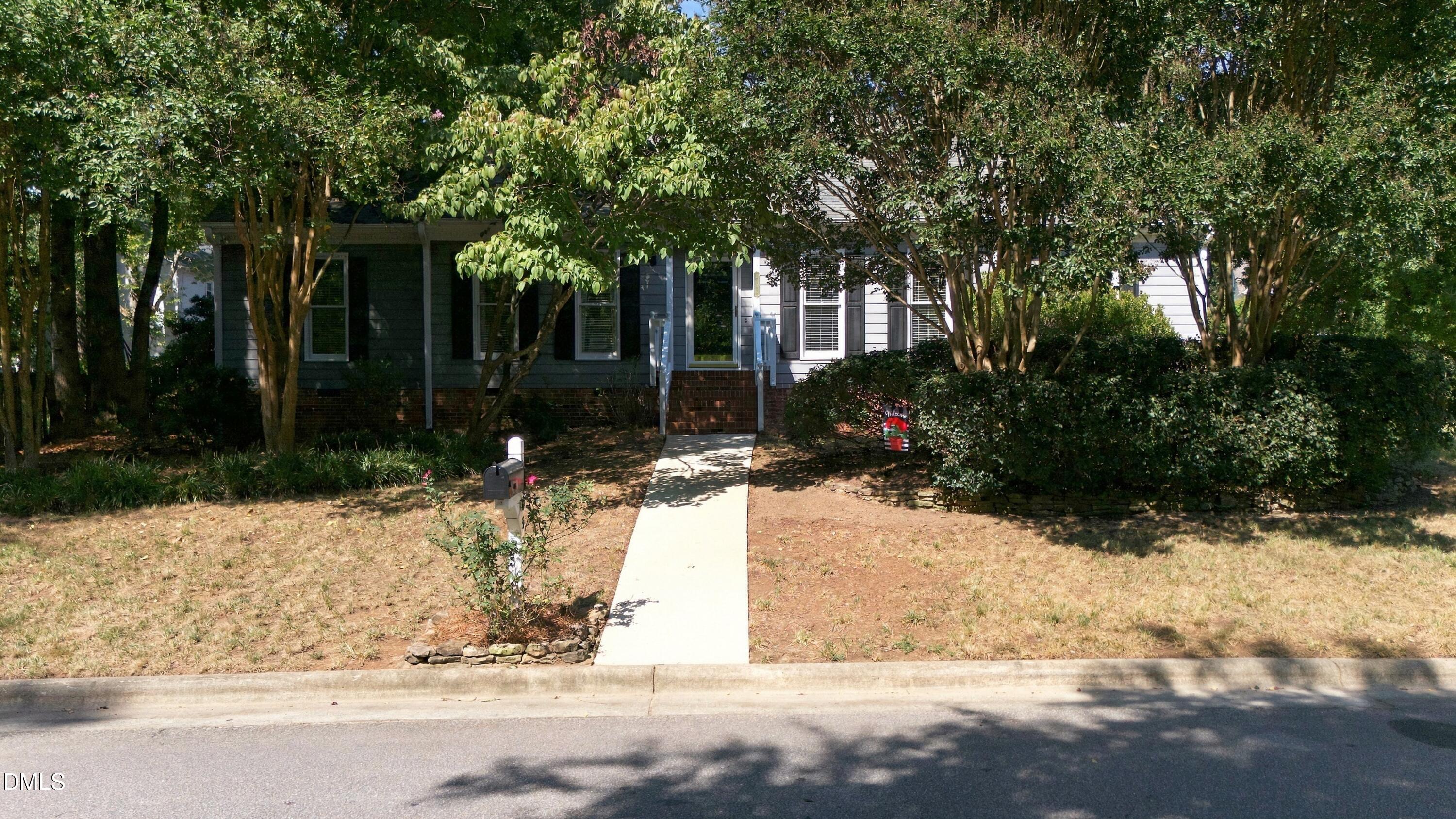 2905 Legging Lane