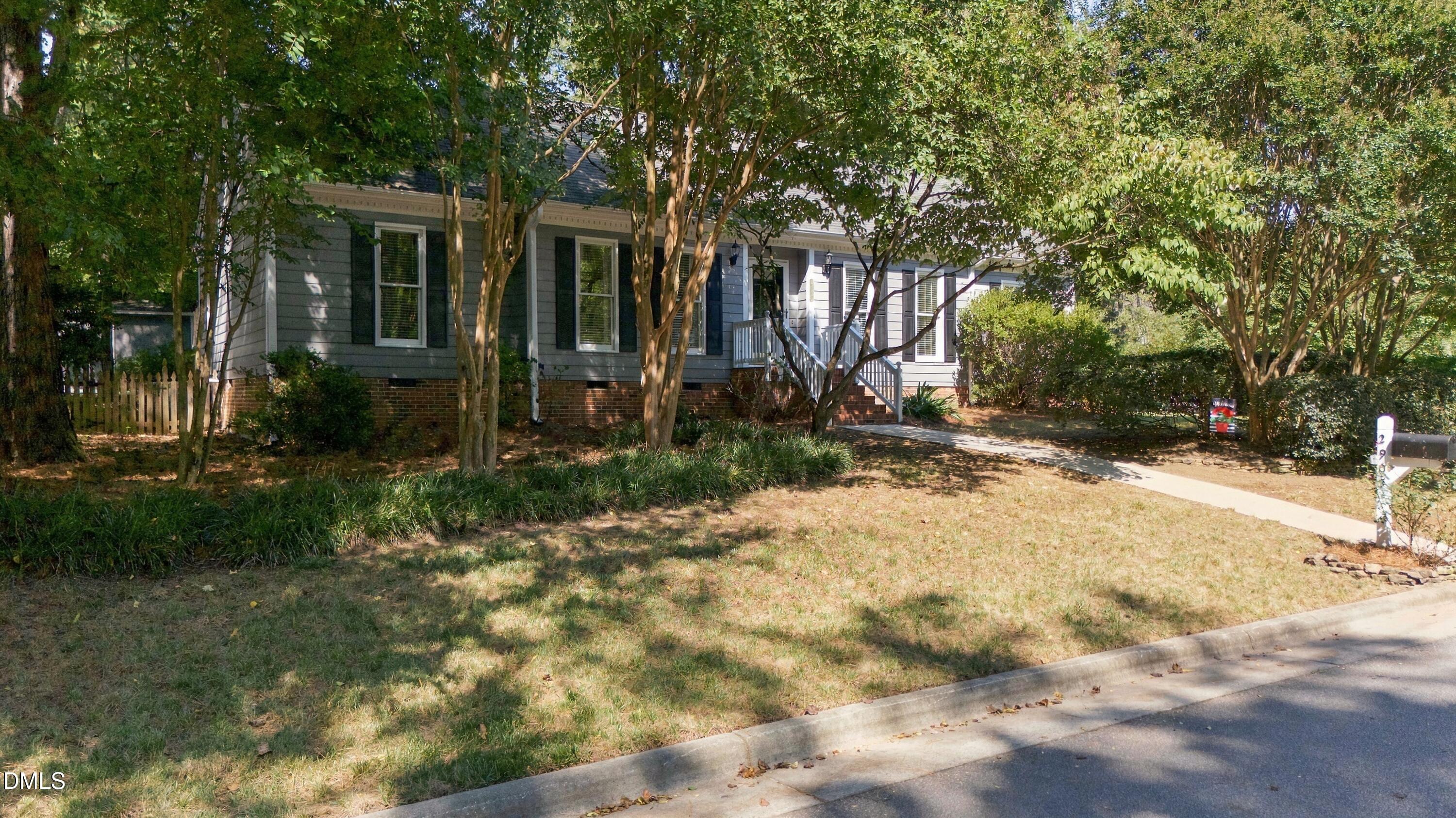 2905 Legging Lane