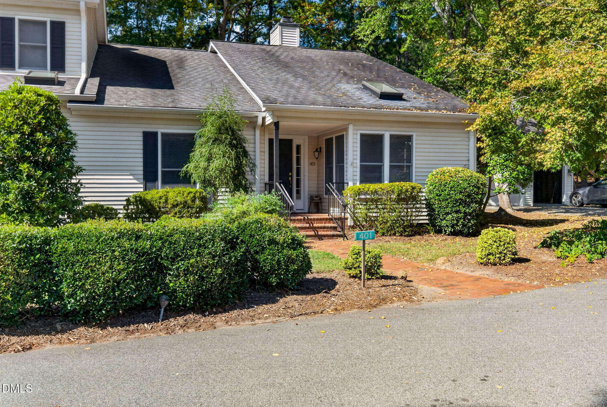 401 Lyndfield Close