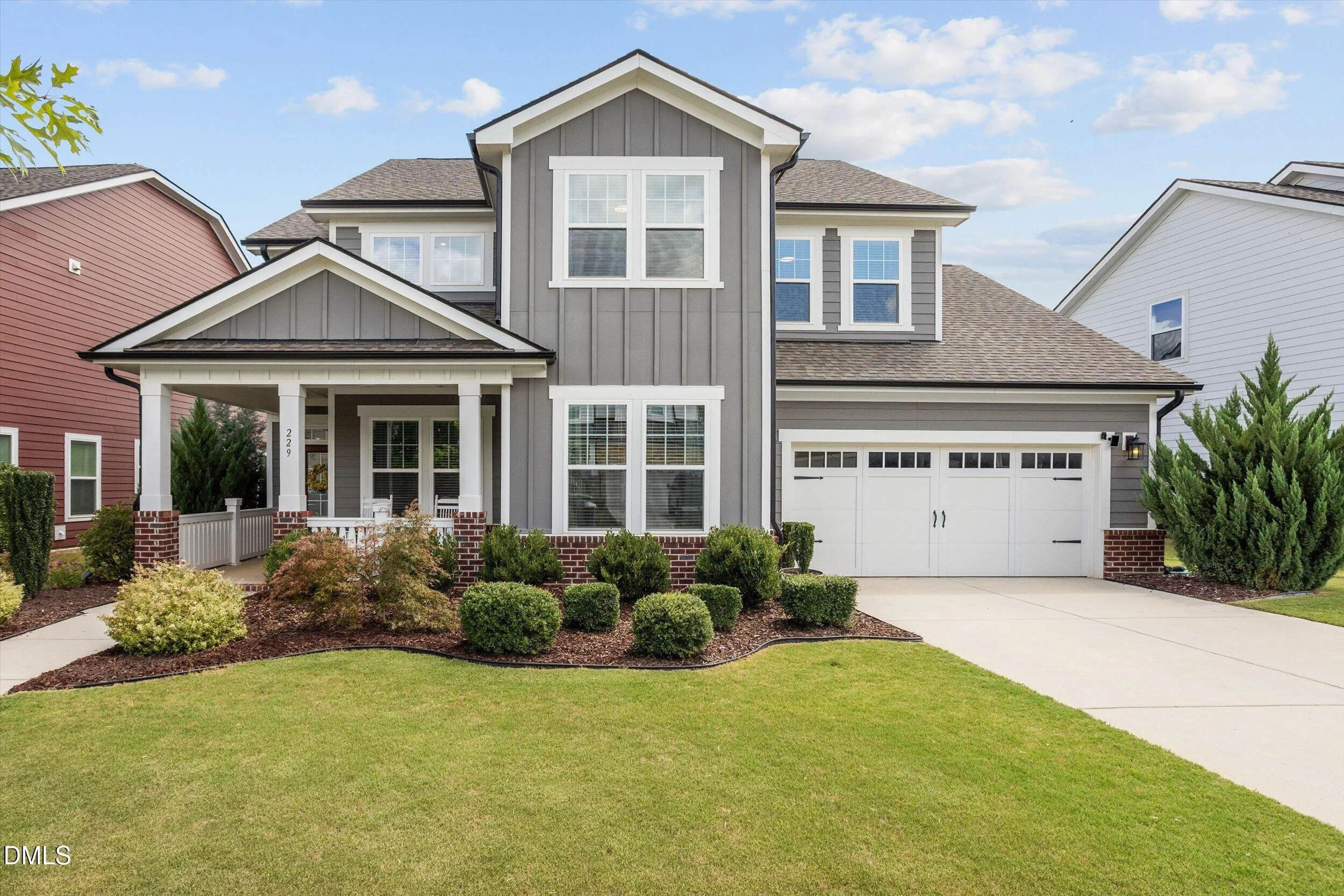 229 Sweetbriar Rose Court