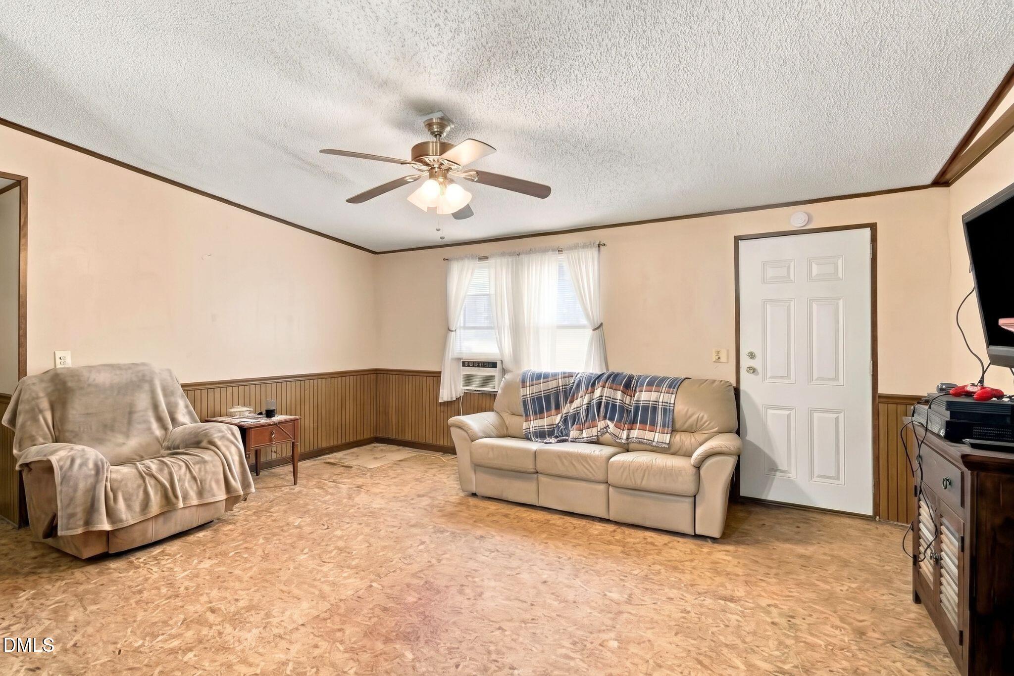 175 Sun Oaks Court