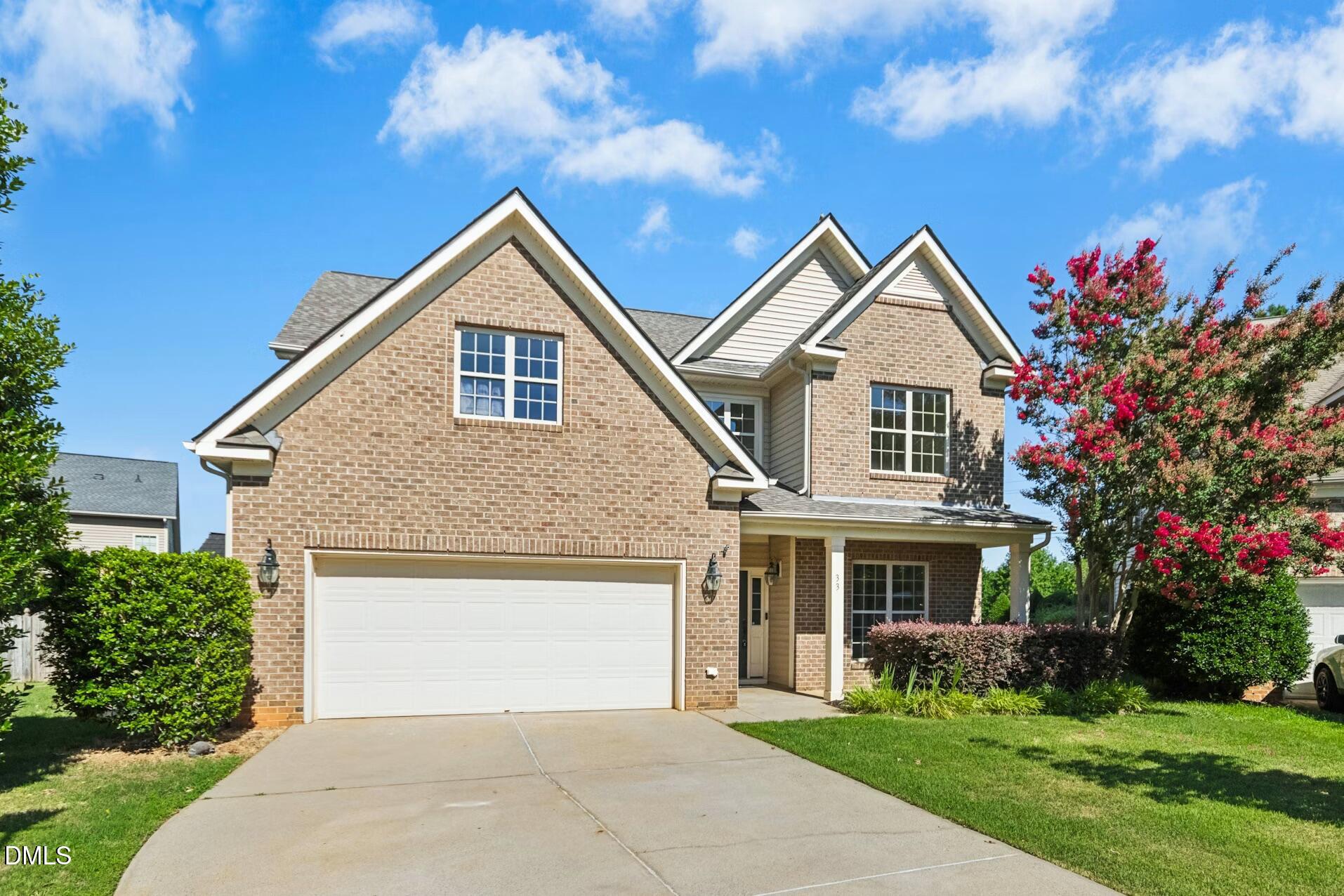 33 W Smoketree Court