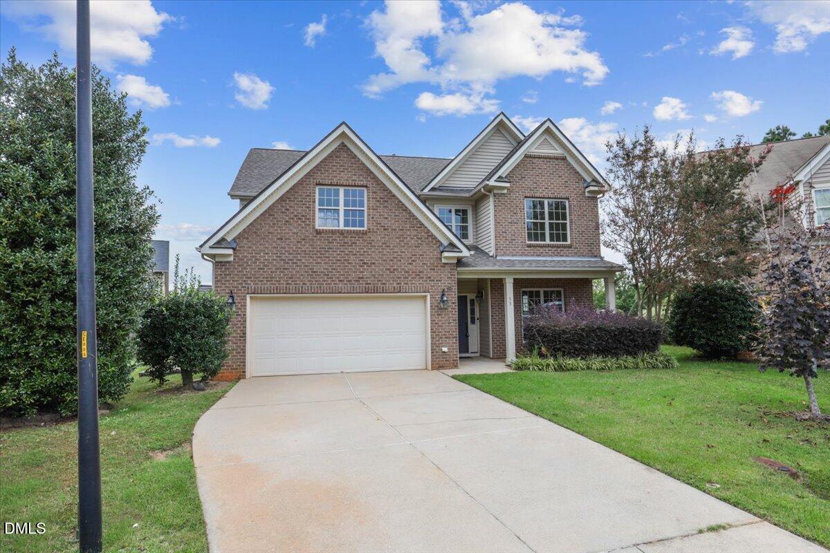 33 W Smoketree Court