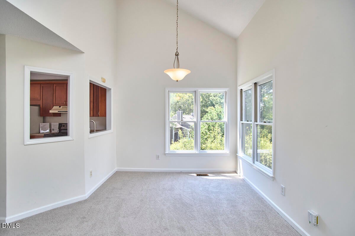 9 Hickory Wood Square