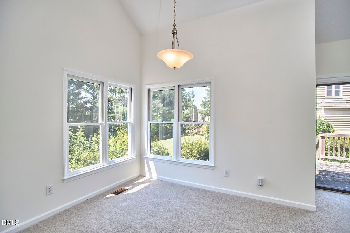 9 Hickory Wood Square