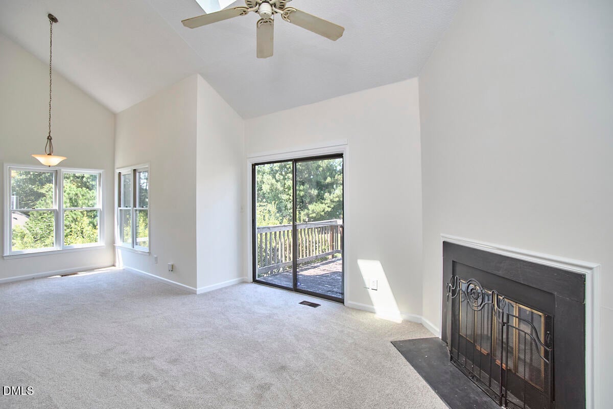 9 Hickory Wood Square