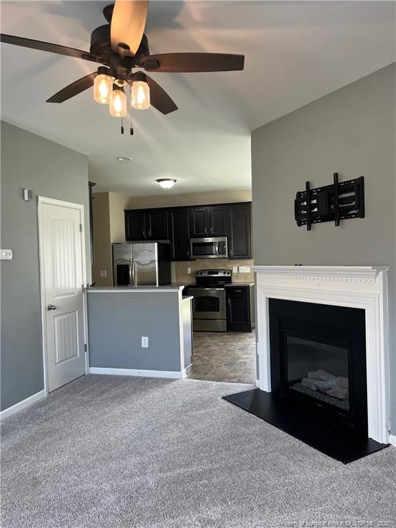 30 New London Harbor