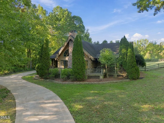 6711 Buck Springs Trail, photo 2 of 43