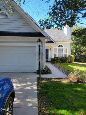 113 BRACKEN TRAIL CIR, HOLLY SPRINGS, NC 27540 - Image 3e0a0b5752d3c4a7efac8e60910c2426/2033207679