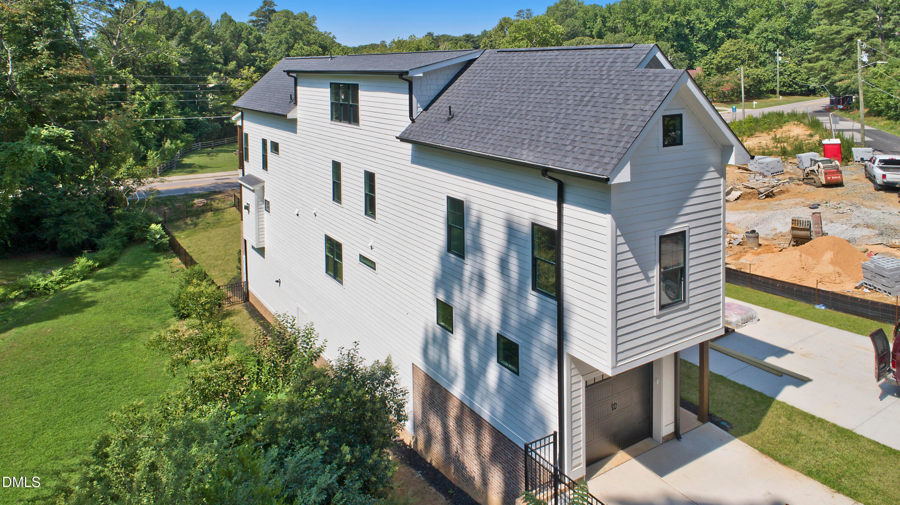 502 W Chatham Street