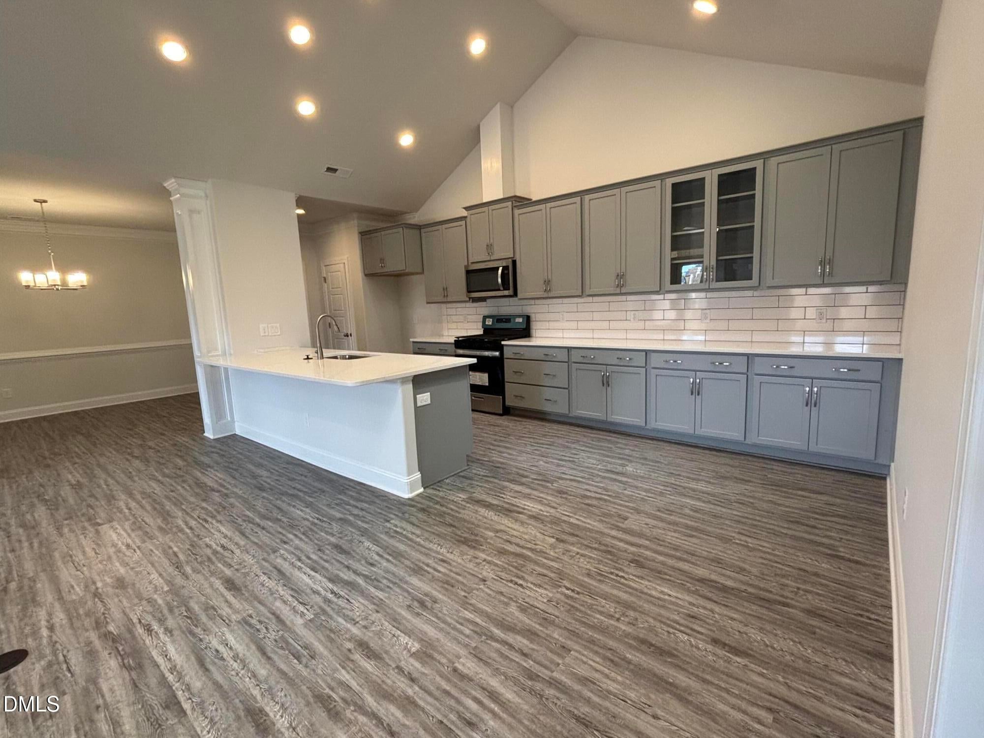 1041 Bonanza Lane 37
