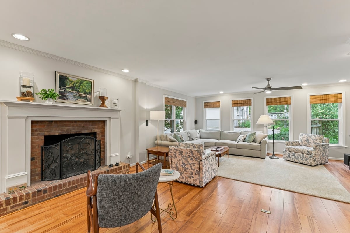 537 Ellynn Drive