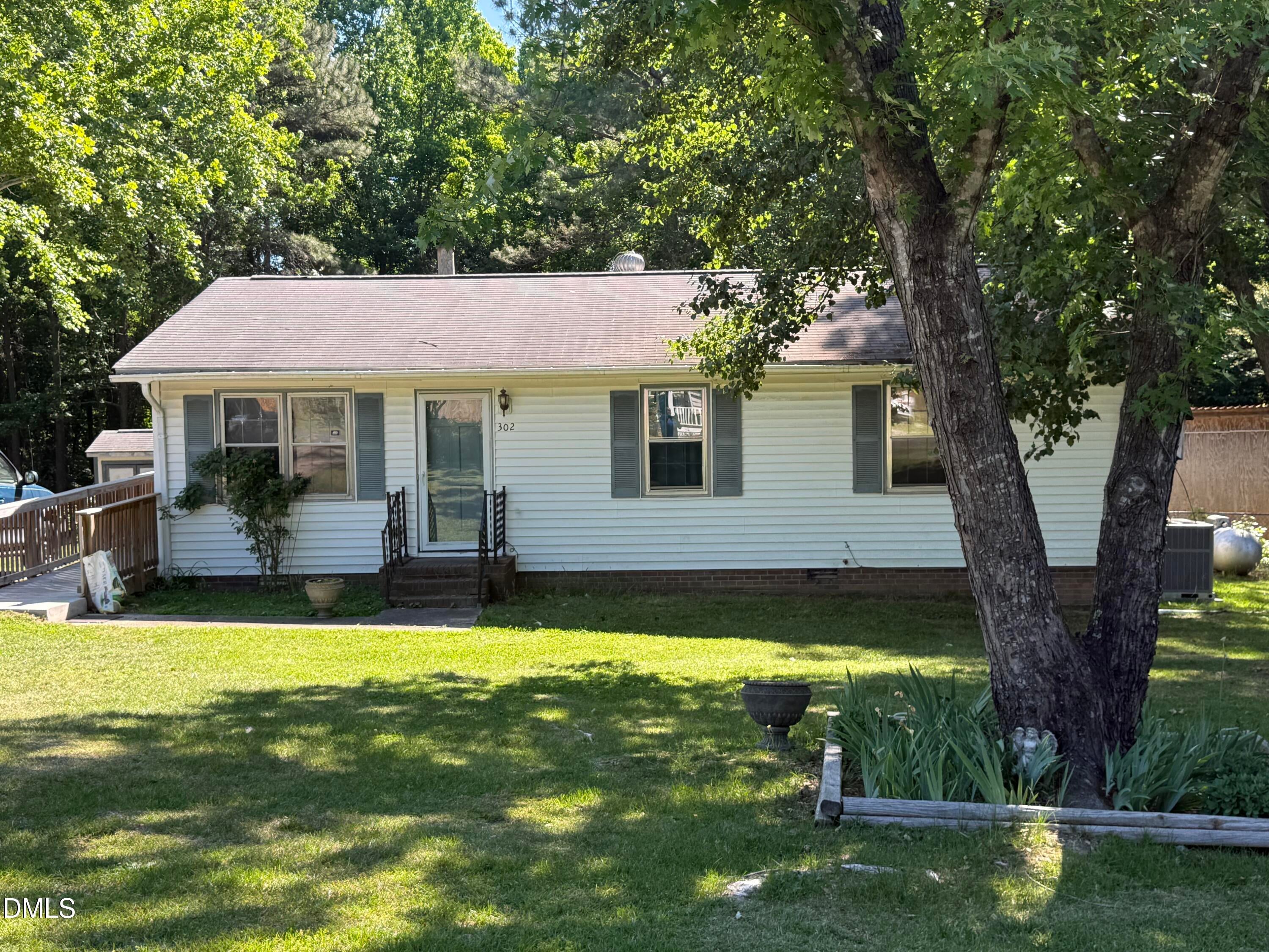 302 N Gaylee Lake Drive