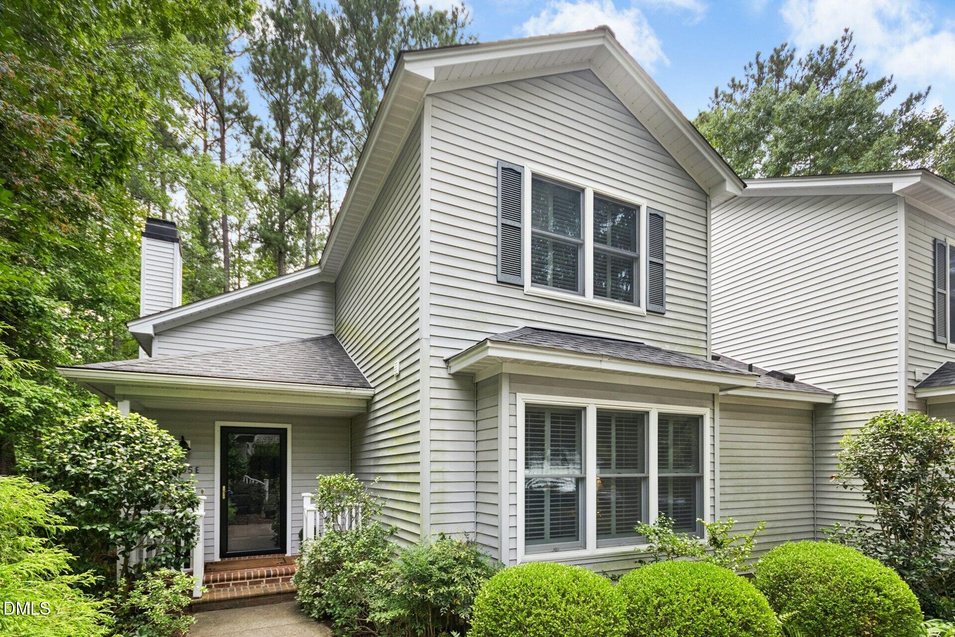 595 Weathersfield E