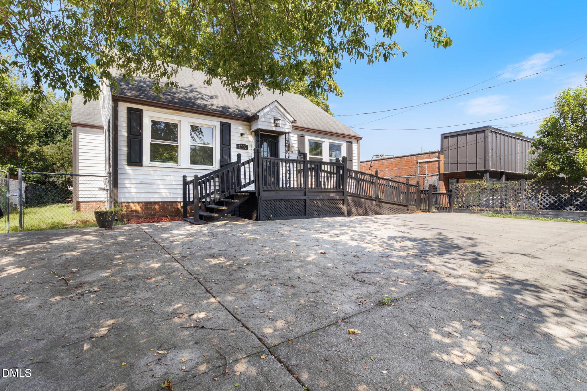 1006 Carlton Avenue