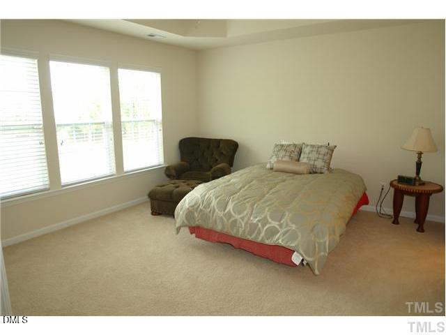 8302 Pilots View Drive