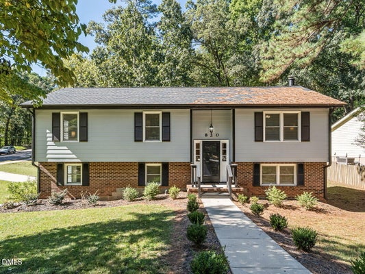 820 NUTTREE PL, RALEIGH, NC 27606 - Image 3f963d88dc4b3b6bb0f80e838b904fe1/1064283403