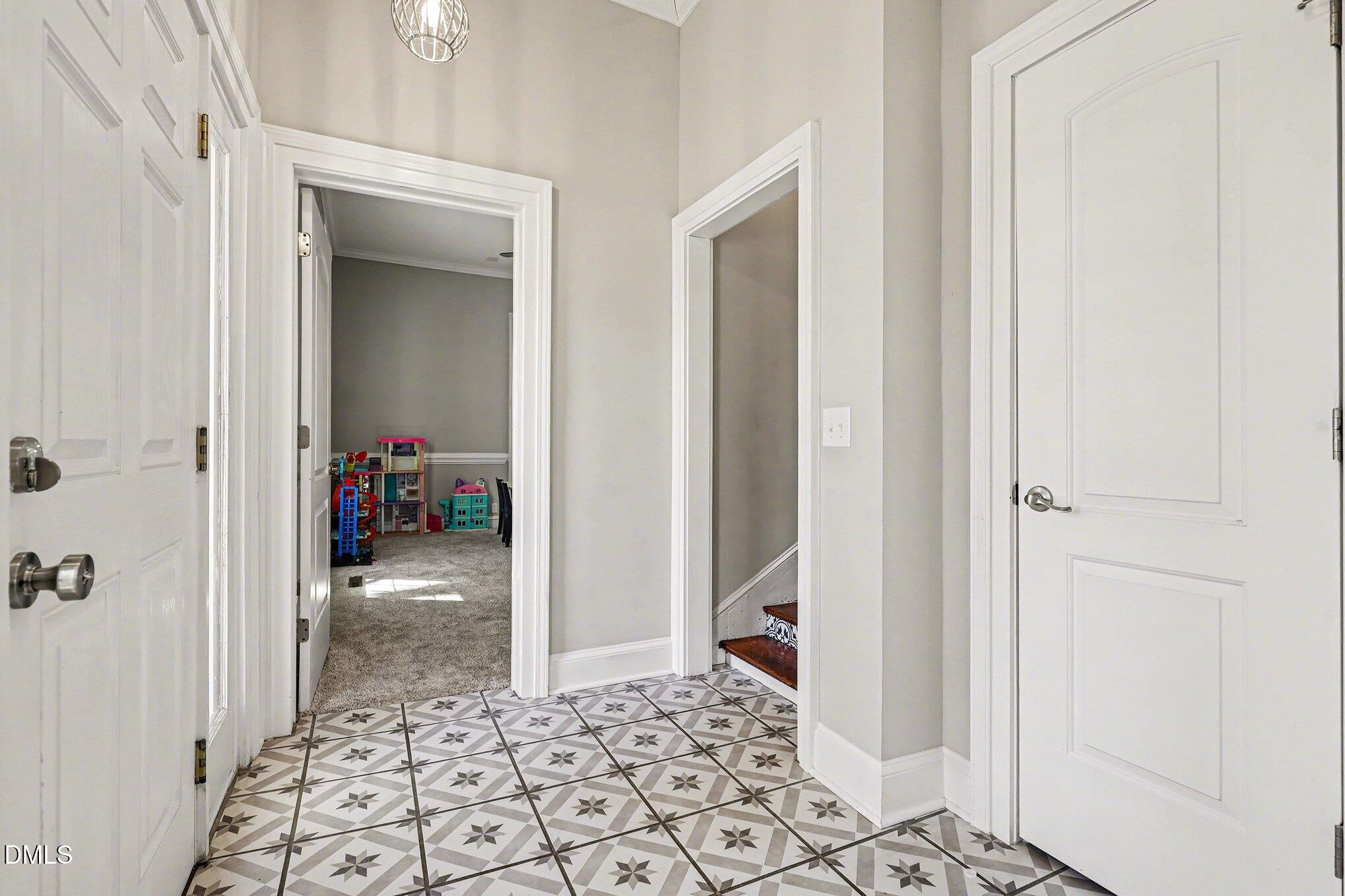 910 S 2nd Street