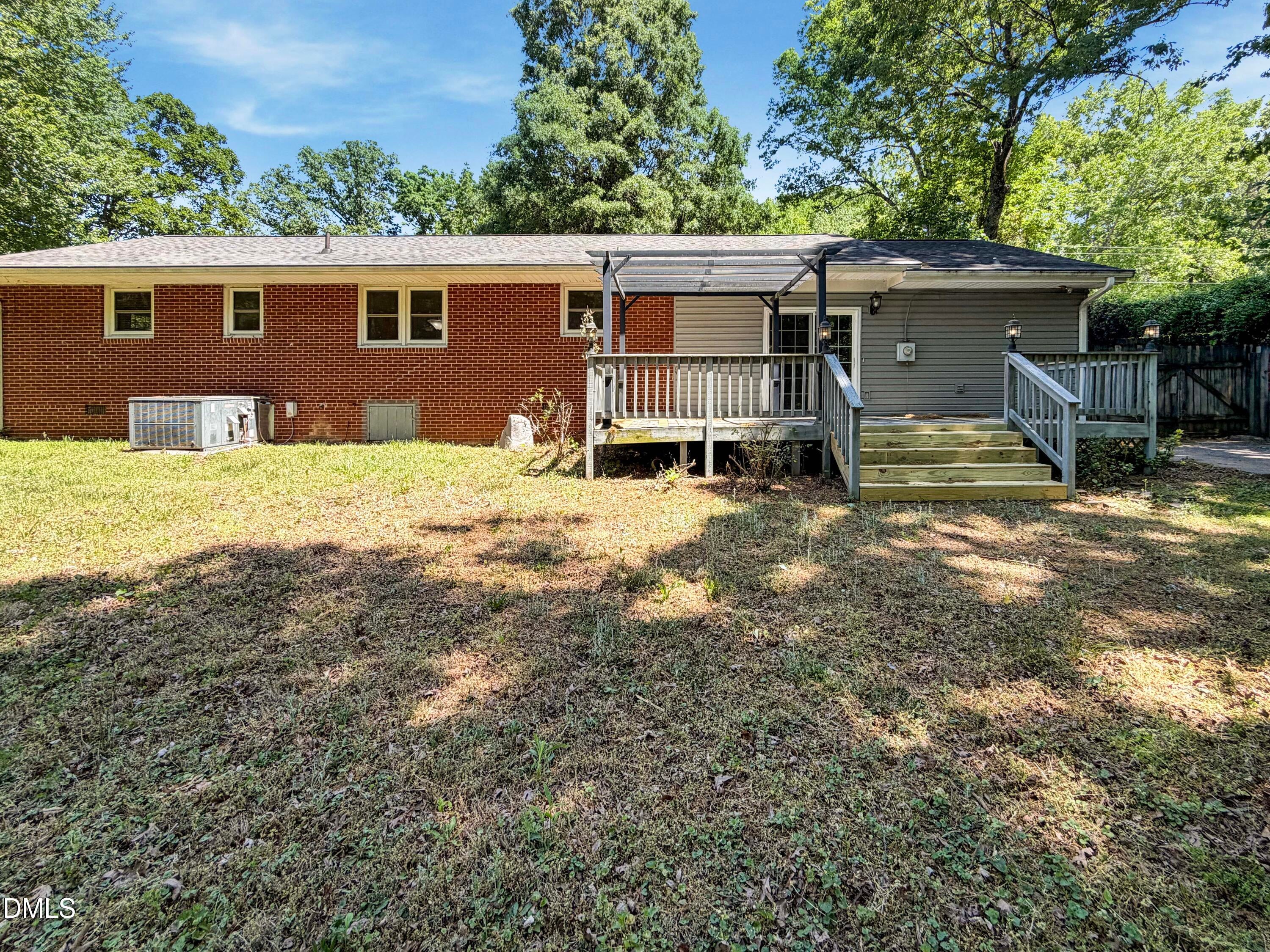 108 W Dogwood Drive
