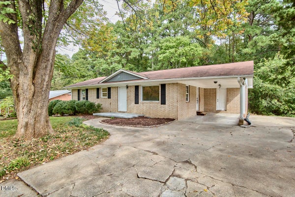 2941 DRIFTWOOD DR, DURHAM, NC 27707 - Image 409ba52fd2c14be395b9ed7849a58e2d/1317368340