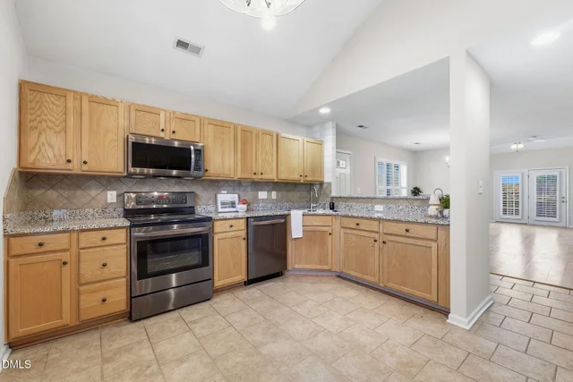 2736 N Keswick Way, photo 4 of 29
