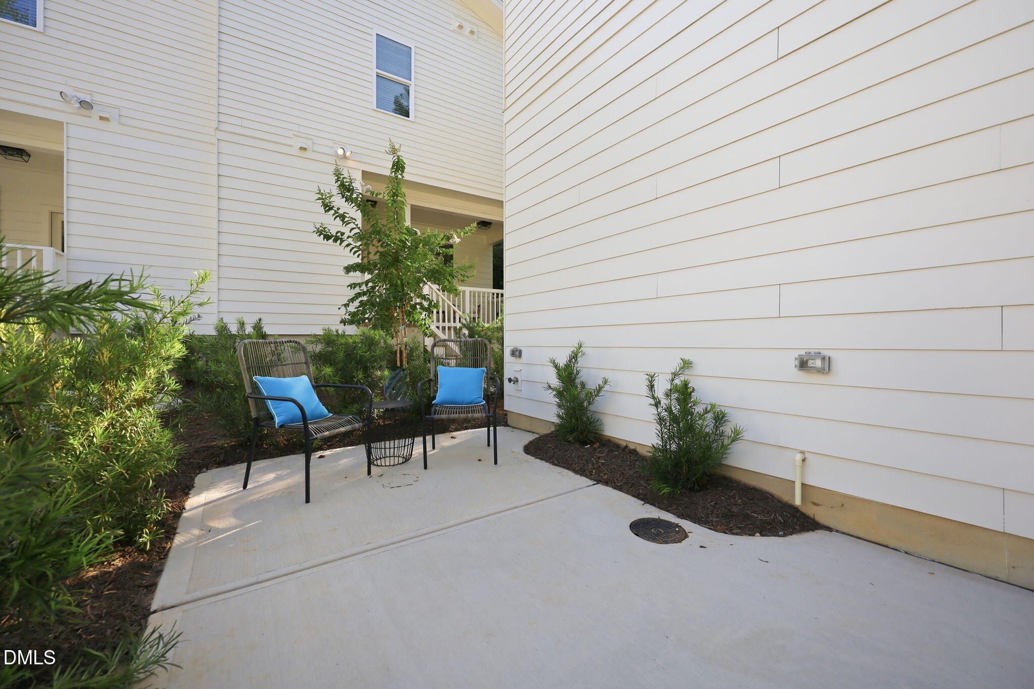 2813 Wilcox Place 103