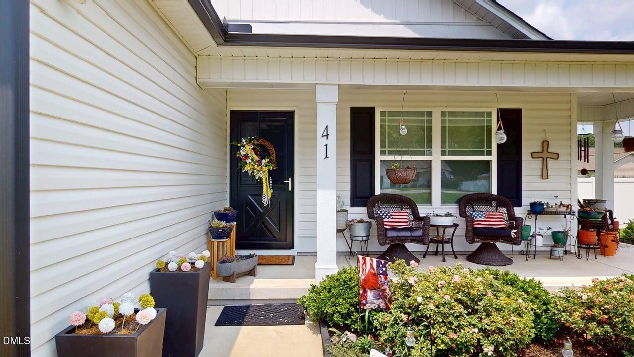 41 River Banks Drive
