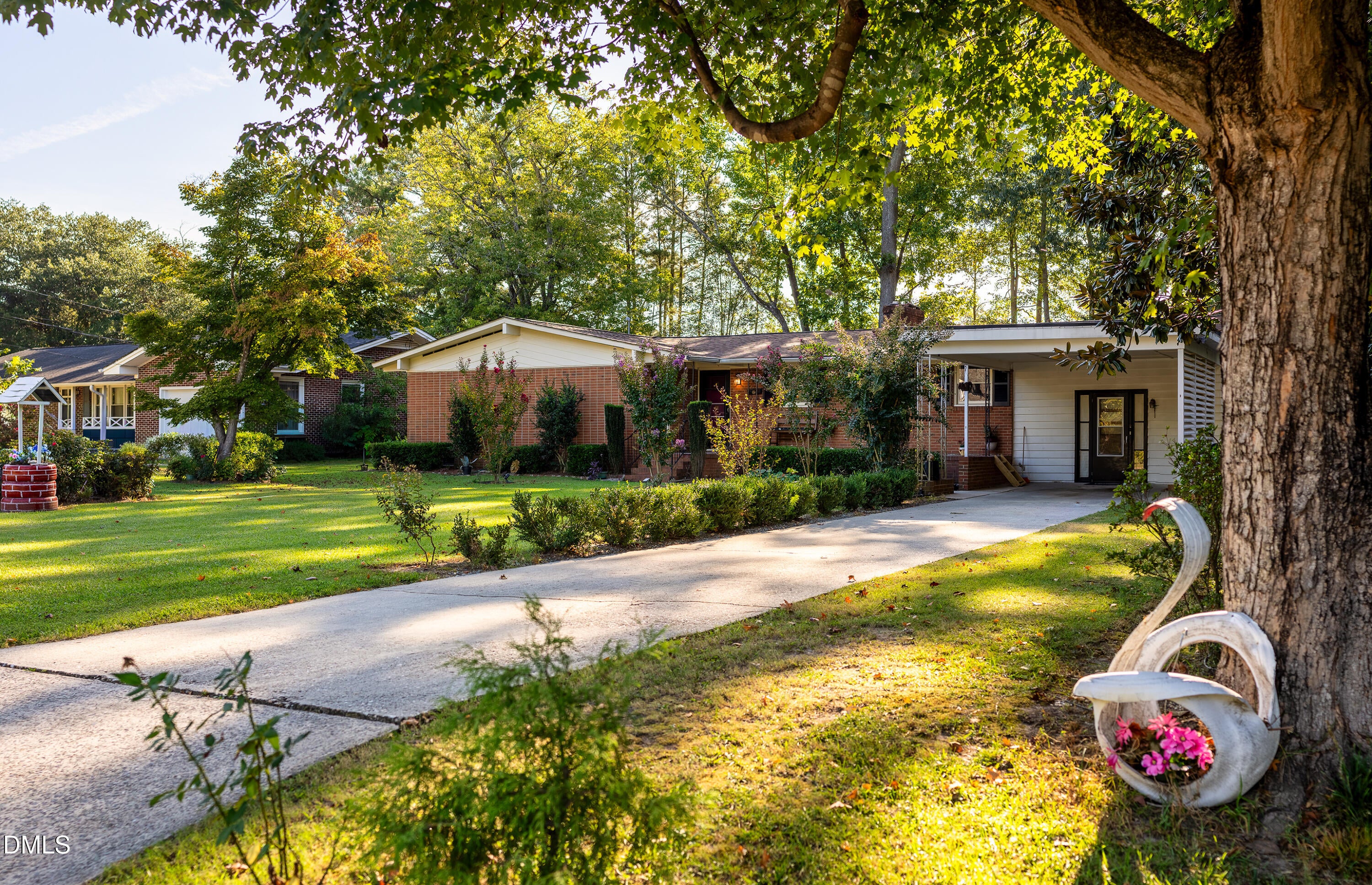 1007 S Crescent Drive