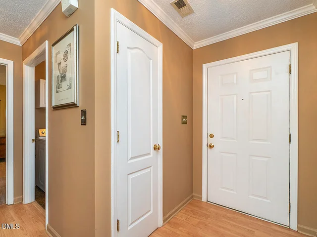 3027 Maple Avenue Unit C1, photo 3 of 32