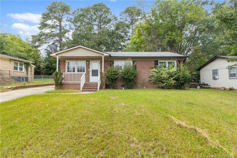 Photo of 1046 Rulnick Street, Fayetteville, NC 28304 (MLS # LP769668)