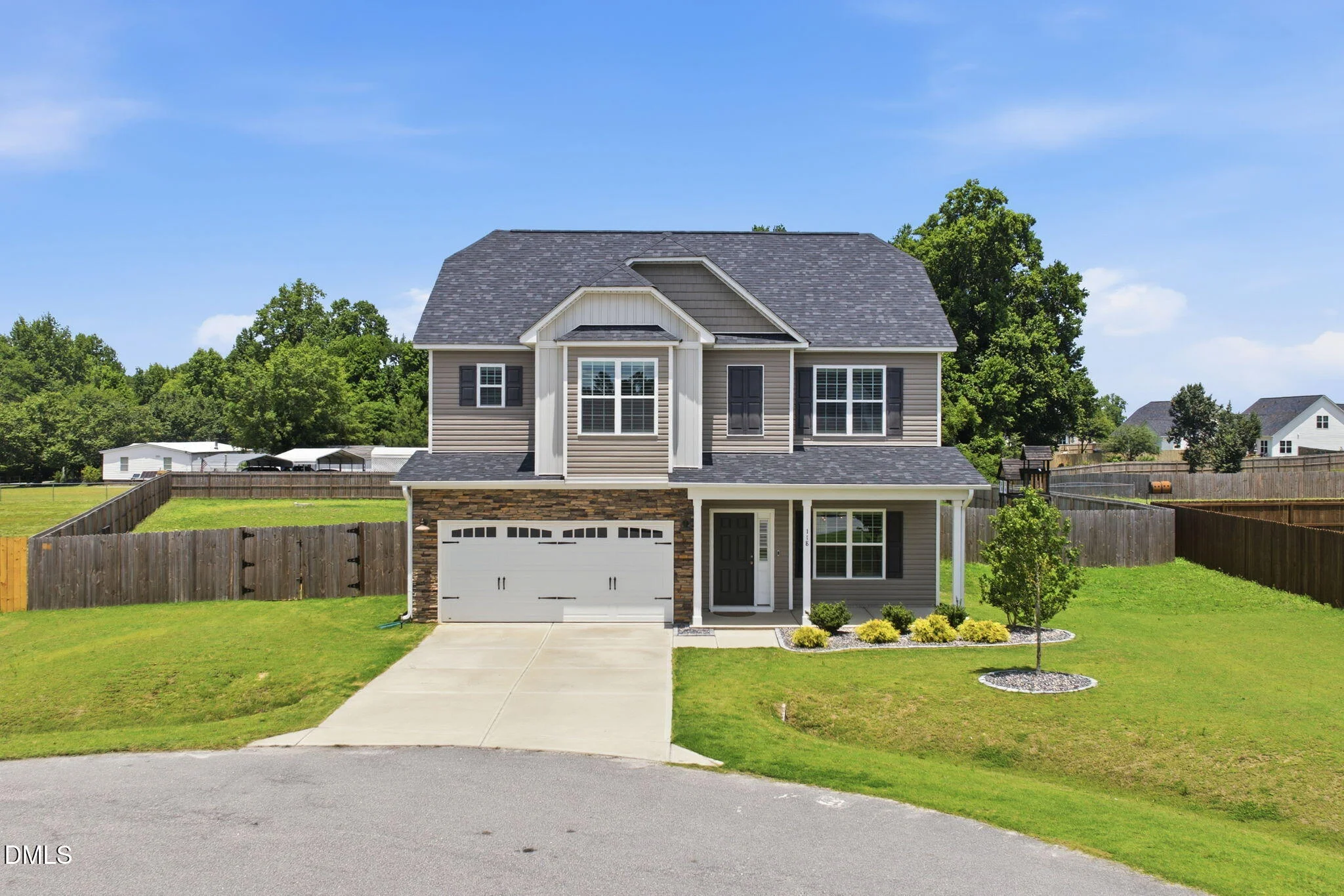 118 W Sand Luggs Court