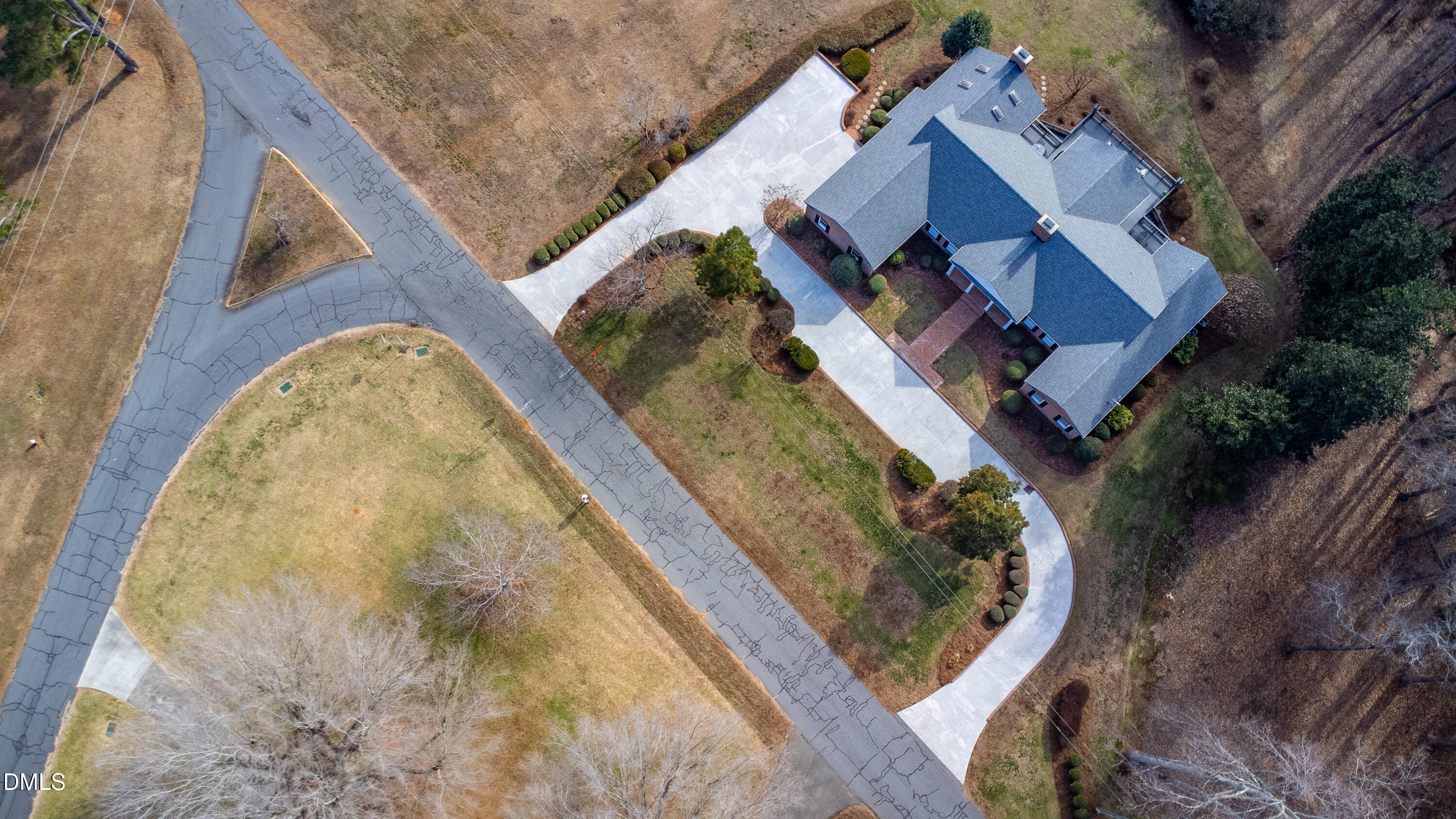 10 Country Club Drive