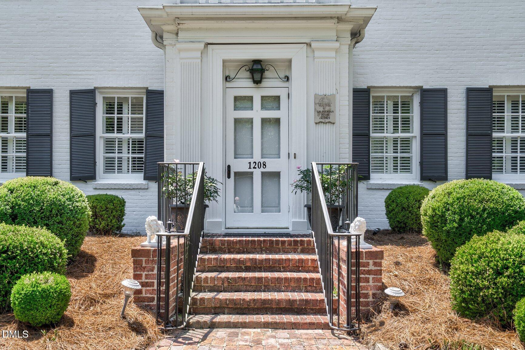 1208 N Main Street