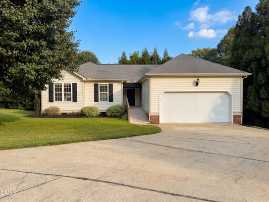 128 KELLY LN, CLAYTON, NC 27520 - Image 449e5834dbde0a944f74217d7cf6a178/3888234541