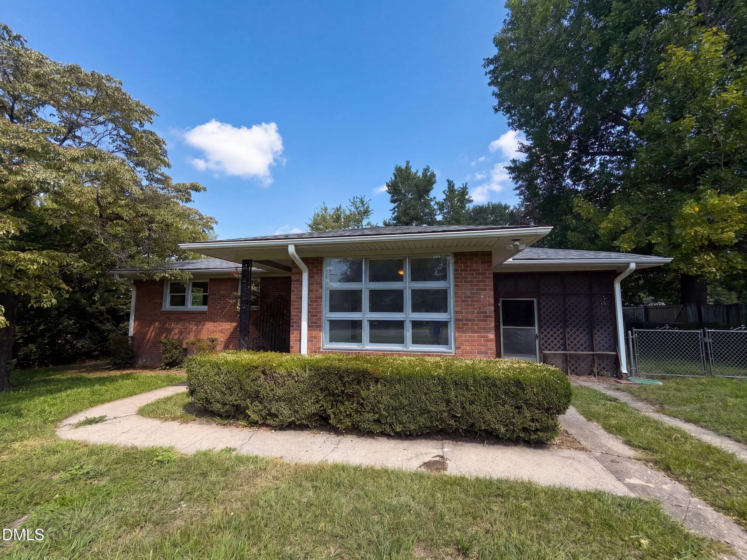 5206 N Sumac Circle