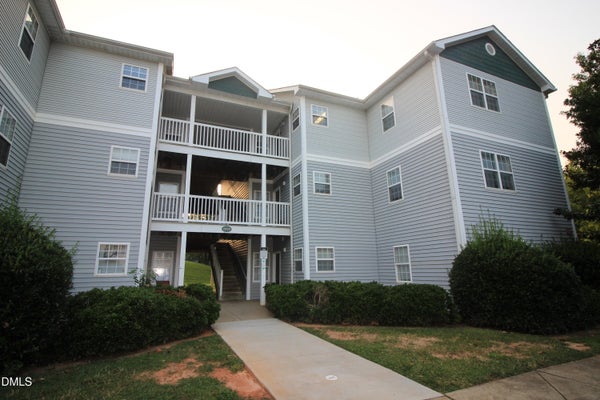 2010 WOLFMILL DR APT 303, RALEIGH, NC 27603 - Image 45769cdcb74e274c3c11a2c1d85993e2/4281534078