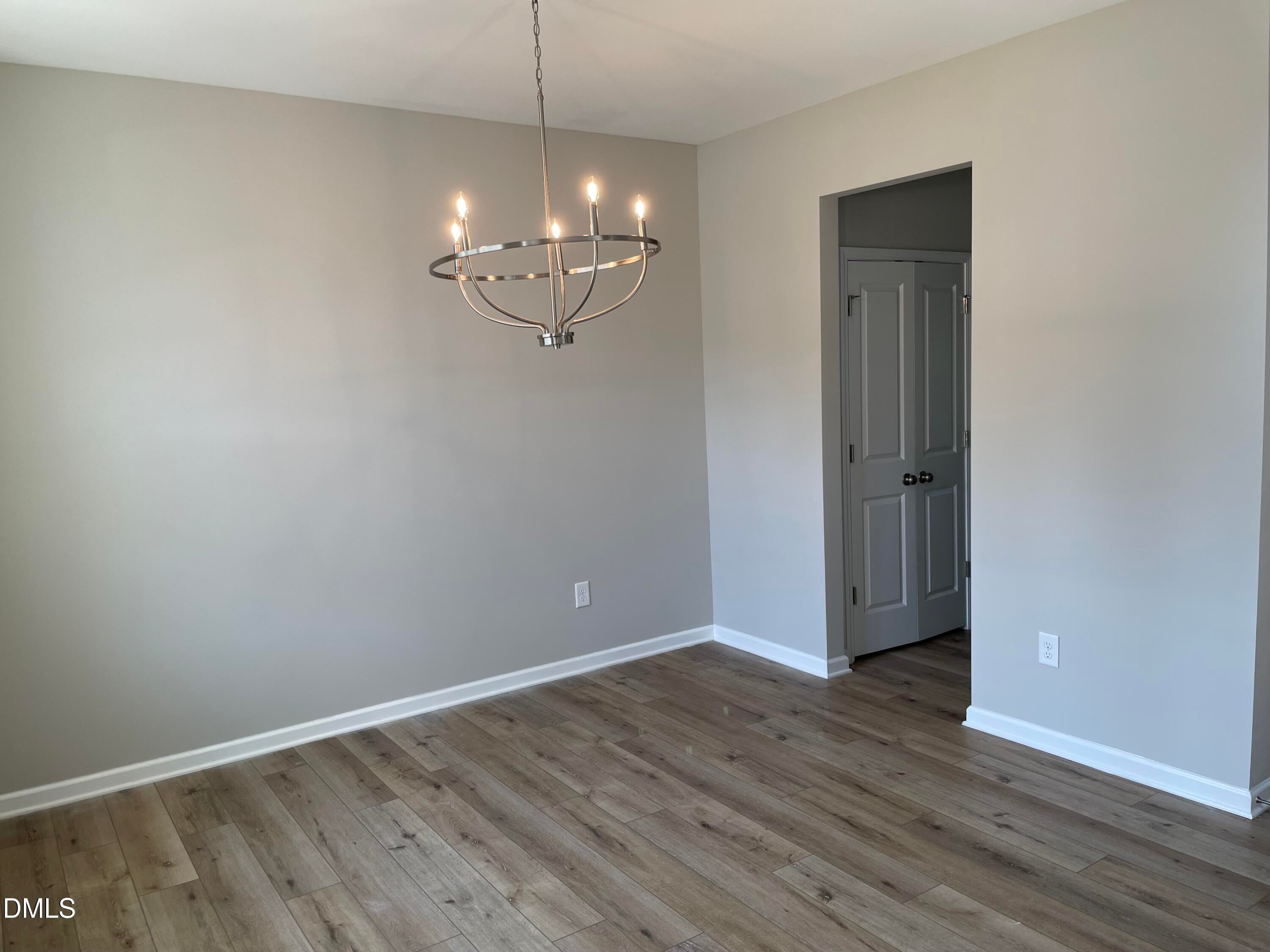 372 Nickleby Way