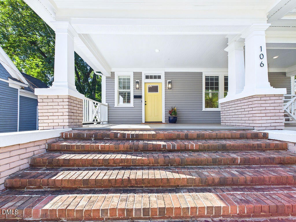 106 E Trinity Avenue