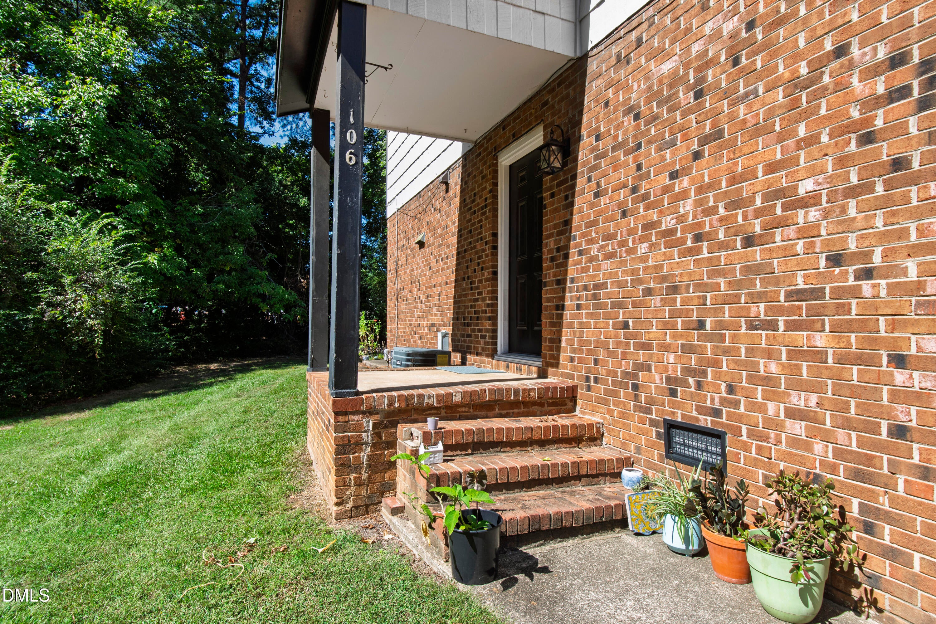 104 Rainbow Court