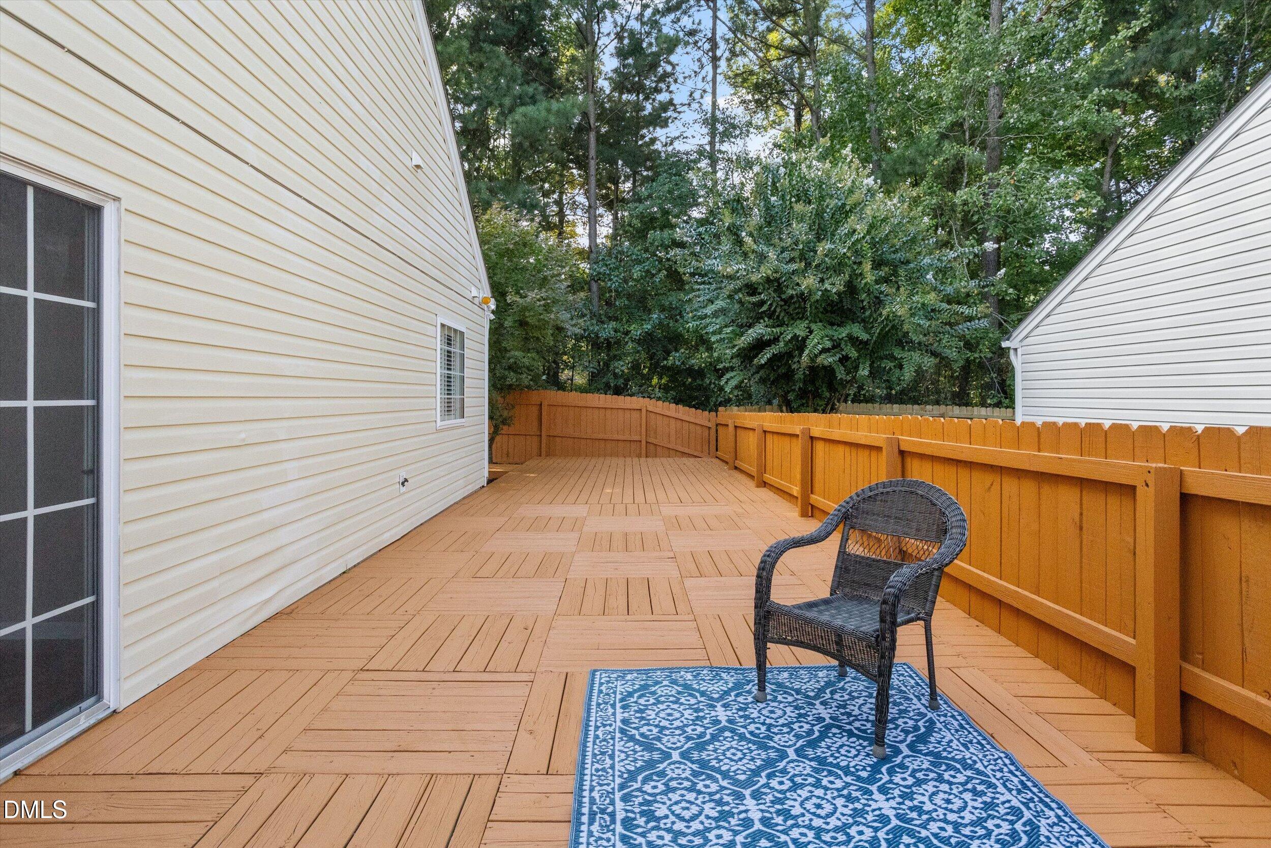 5501 Golden Moss Trail