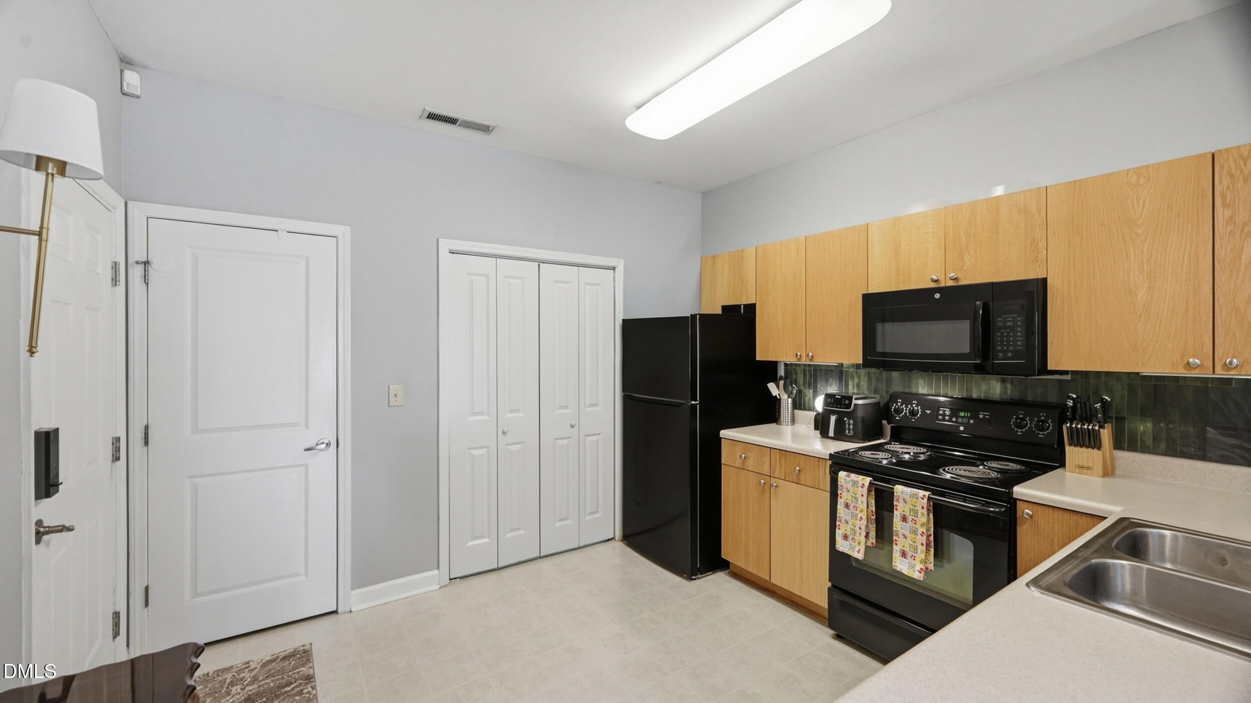 303-102 Campus Walk Trail