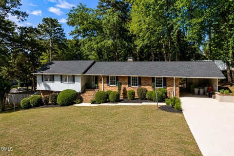 Photo of 1901 Hillock Drive, Raleigh, NC 27612 (MLS # 10178344)