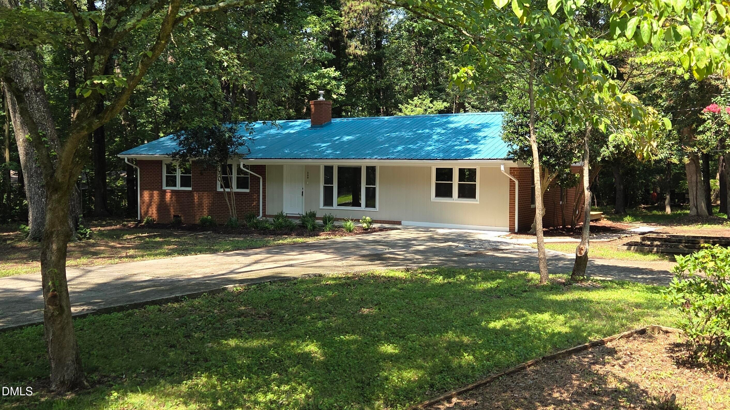 300 Simpson Street