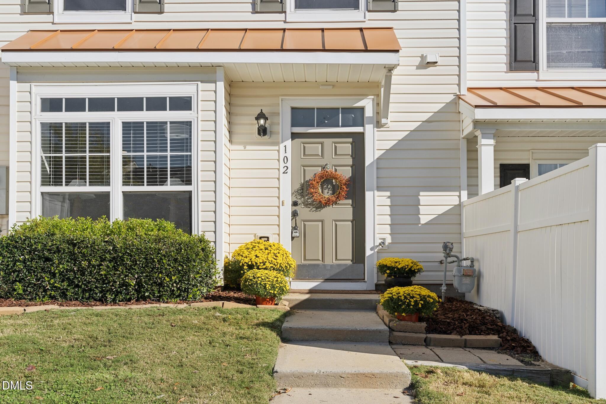 2221 Valley Edge Drive 102