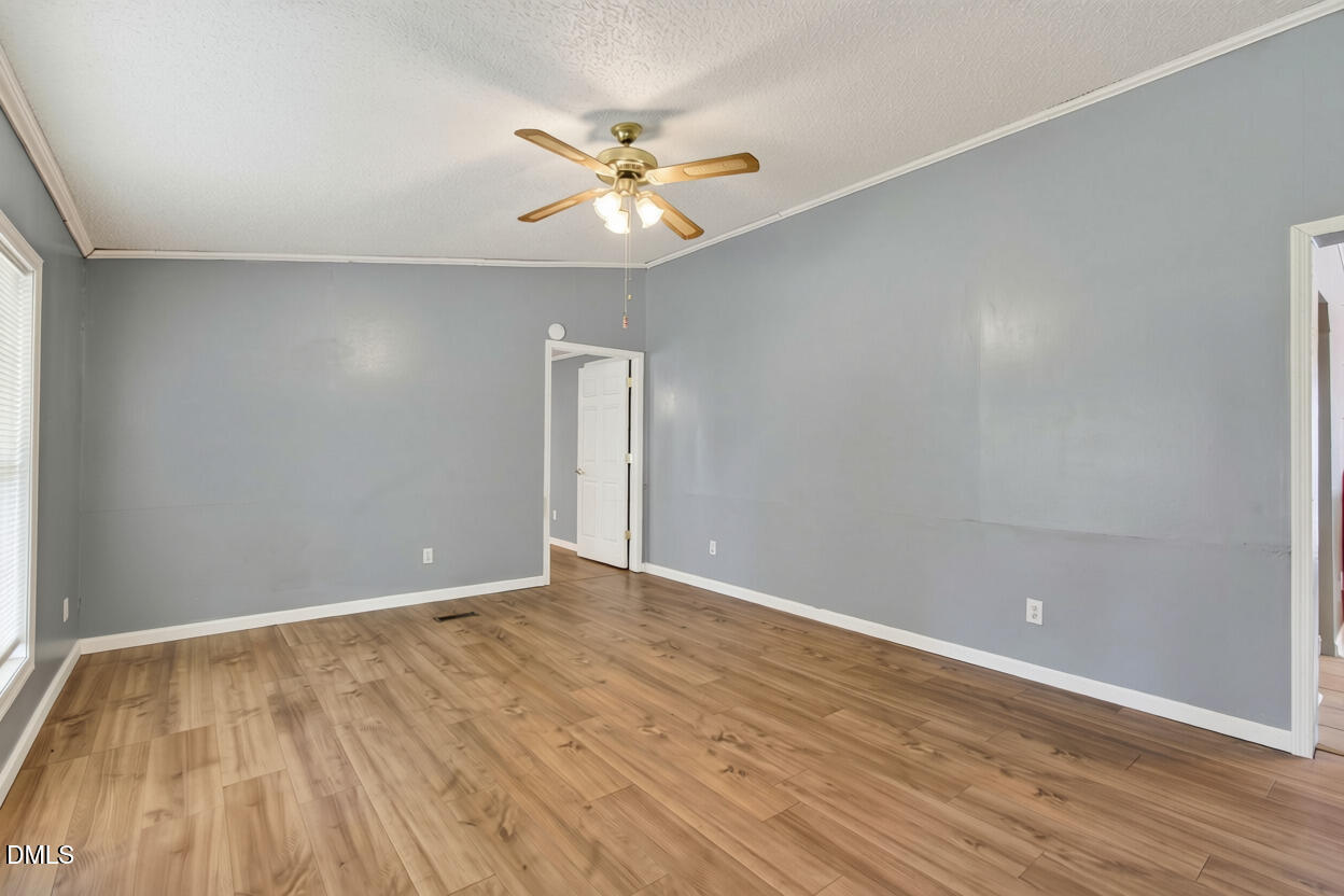 1229 Tingen Road