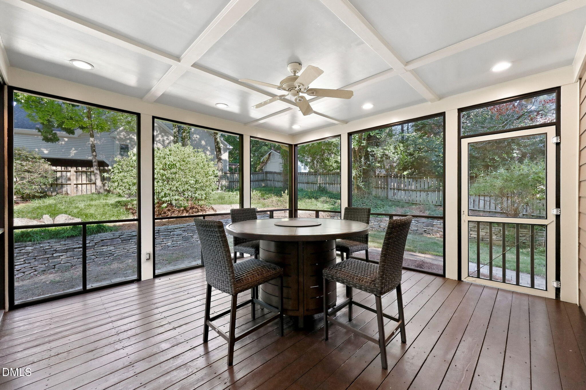 10101 Hallberg Lane