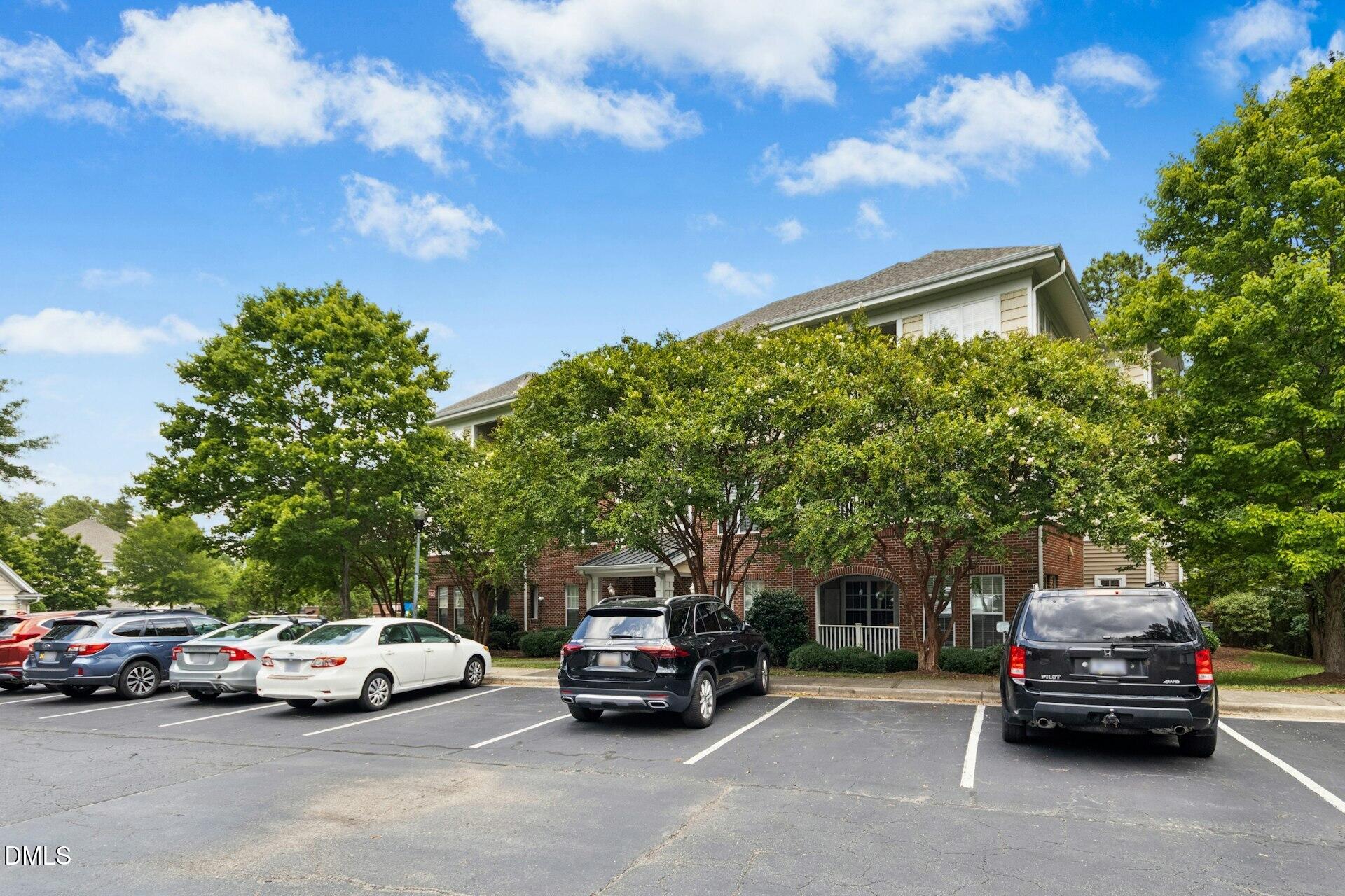 613 Ives Court