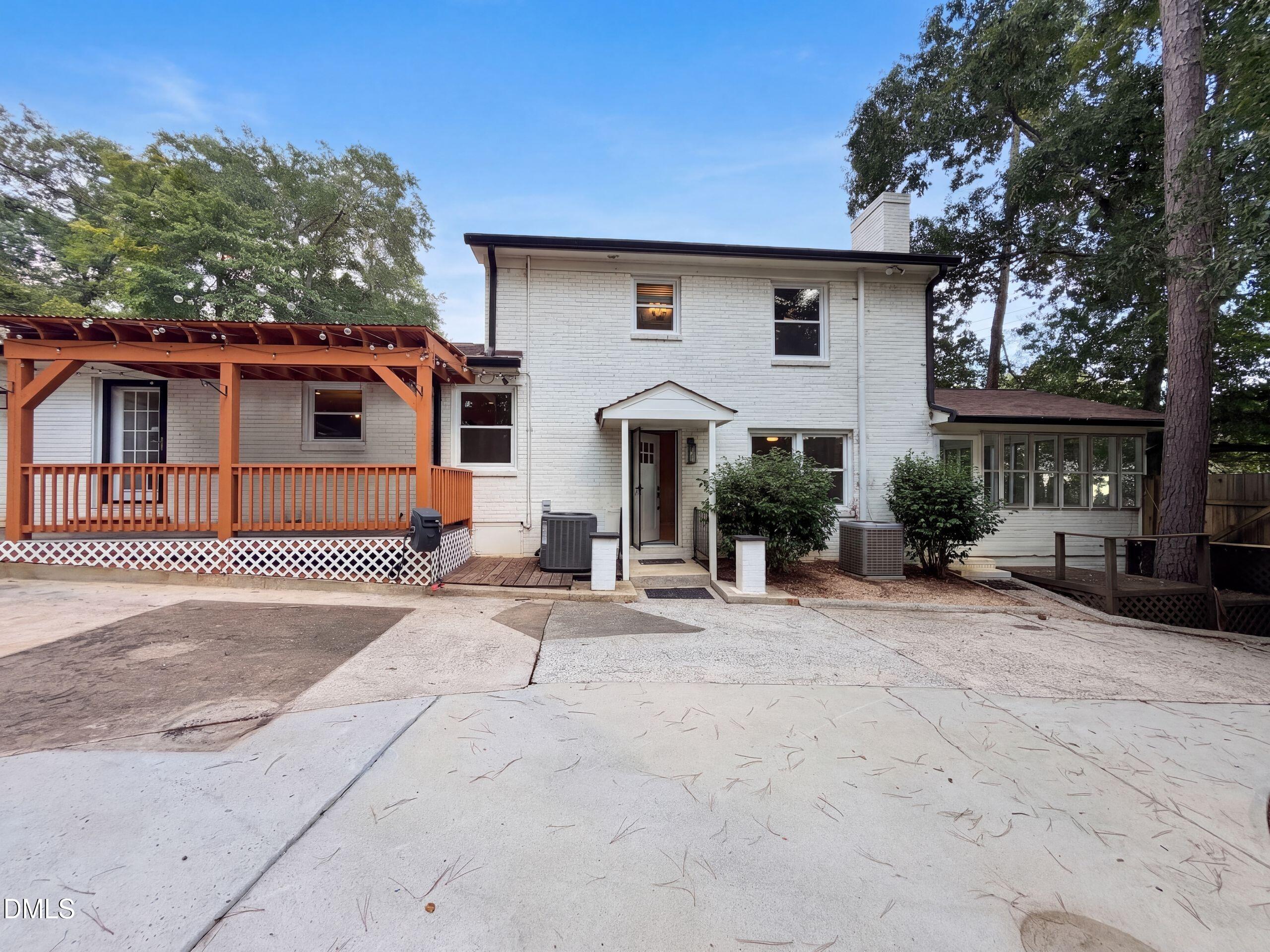 2220 Hillock Drive