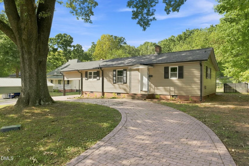 102 W Cardwell Street, photo 1 of 55